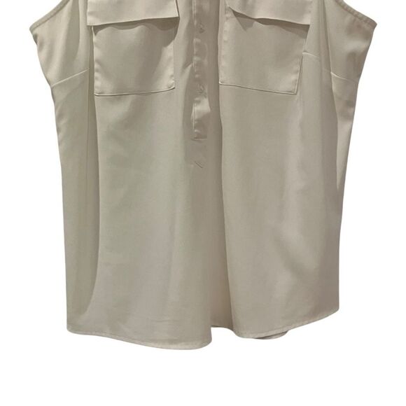 3 for $30! Banana republic off while collared tank - Picture 4 of 6